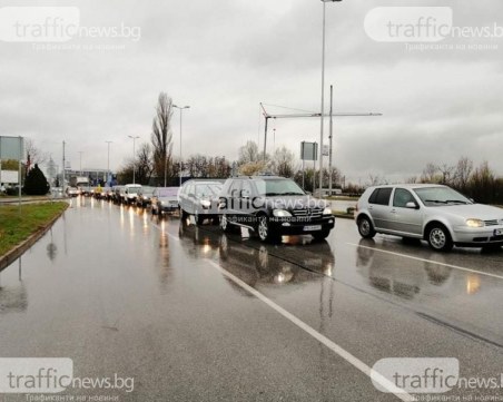 Облекчават трафика по КПП-тата в Пловдив, камиони и бусове – в отделна лента