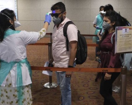 Индия обяви пълна изолация! 1,3 милиарда души остават в домовете си за 21 дни