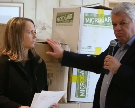 Дариха костюми и предпазни средства за пловдивските медици на първа линия