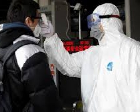 Китай затваря границите си за чужденци