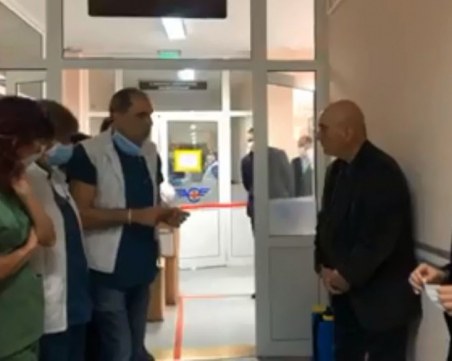 Лекари от Транспортна болница в Пловдив: Нямаме екипи да лекуваме 92-ма заразени