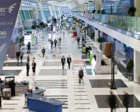 Лондон превръща най-големия изложбен център в болница