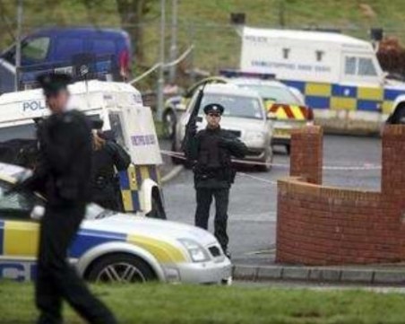 Мъж се изкашля в лицата на полицаи, каза им, че е болен от коронавирус