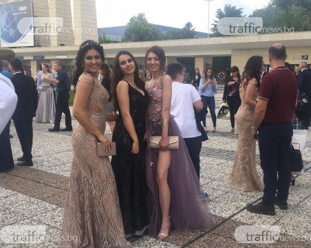 Министърът на образованието: Много е вероятно баловете да бъдат отложени