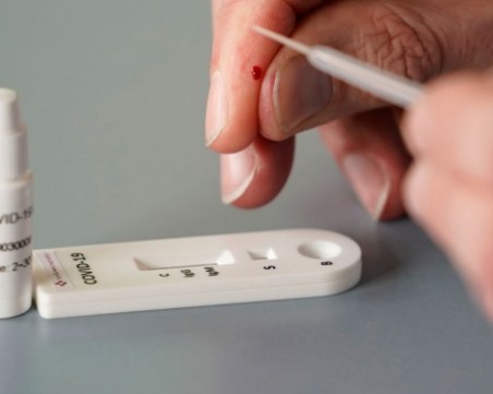 Нов подход – 1000 души от най-рисковите групи у нас с бързи тестове за COVID-19