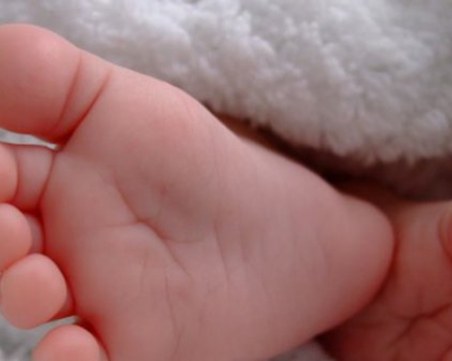 След 3 месеца борба за живот: Спасиха родилка и бебето й в София