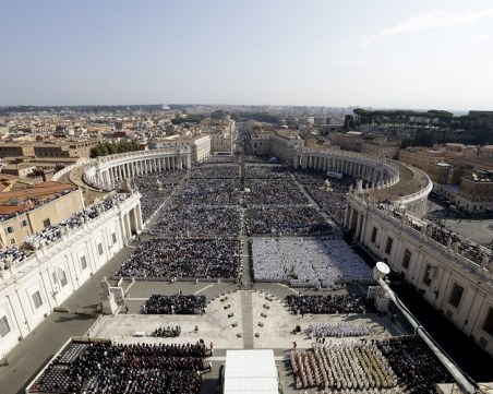Ватикана: Без богомолци на церемониите за Великден
