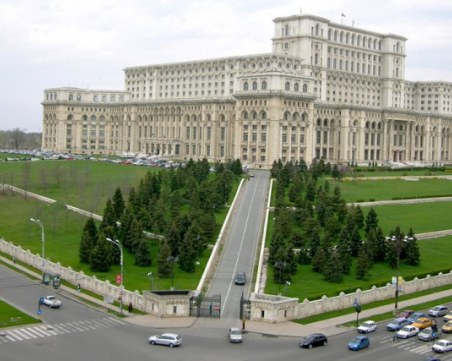 Всички жители на Букурещ ще бъдат тествани за COVID-19, клиника обяви, че има ваксина