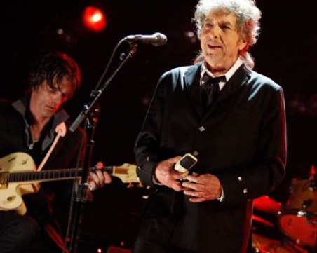 Боб Дилън изпя 17-минутна песен за убийството на Кенеди