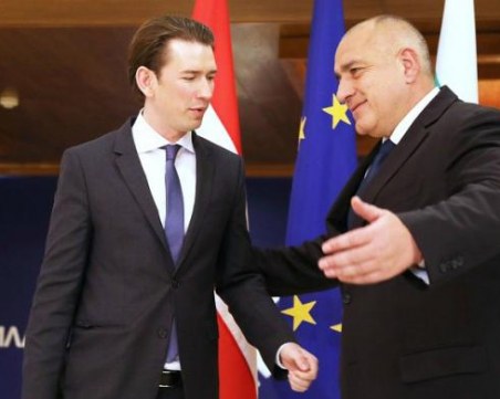 Борисов договори доставка на защитни облекла за Австрия