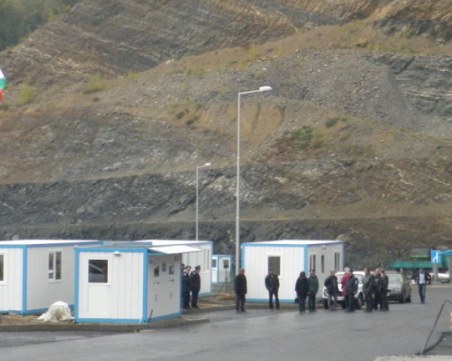 Монтират две термокамери на ГКПП 