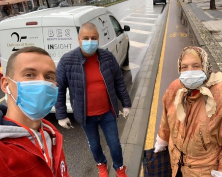 Над 1000 обаждания на горещата линия за коронавируса в Пловдив! Психолог съветва как да се справим с изолацията