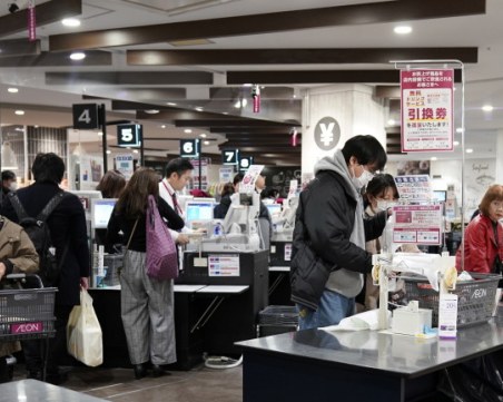 Паническо пазаруване завладя и Токио