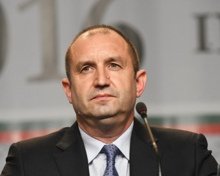 Президентът: Българският театър никога не е опустявал, дори и в най-трудни времена