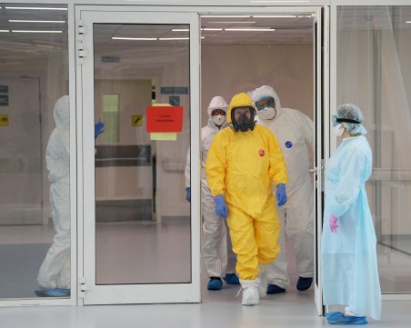 Руснаци разказаха как са ги лекували от коронавирус