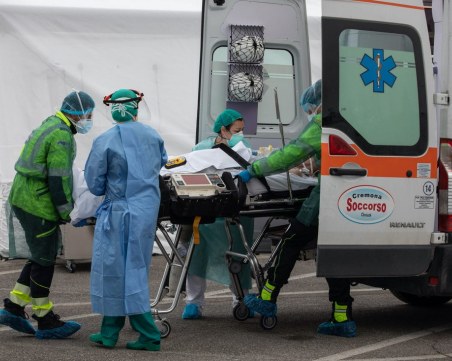 Ужасът в Италия няма край! 889 души починаха за 24 часа