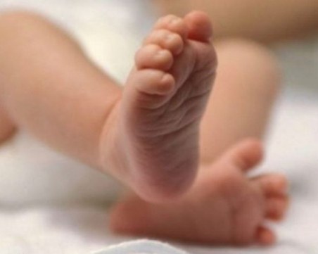 Бебе с коронавирус почина в САЩ