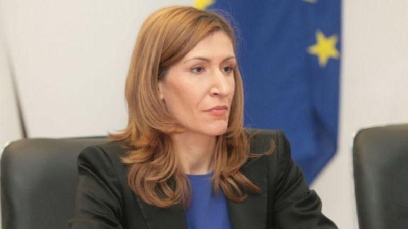 Ангелкова: Ще има фалити на туроператори, ако ситуацията продължи повече от 3 месеца