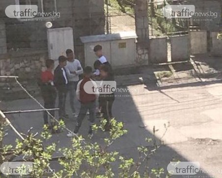 Социална изолация ли? Животът продължава да кипи в етническите махали в Пловдив