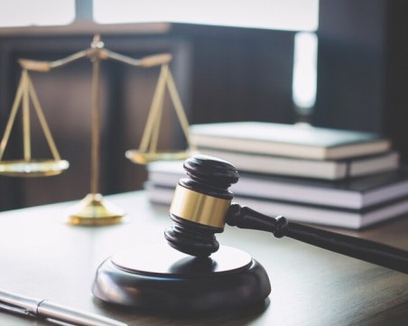 Един от обвинените с Васил Божков - под домашен арест