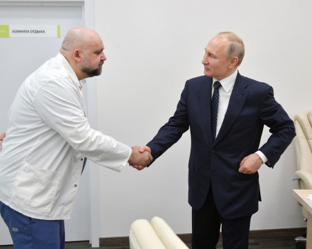 Лекар, ръкувал се с Путин, е заразен с коронавирус