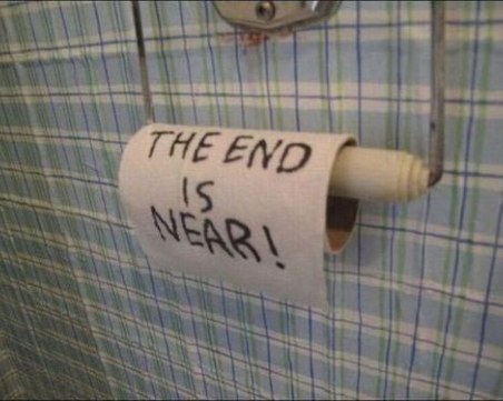 Заиграване с военни метафори по време на пандемия?! Кому е нужно?