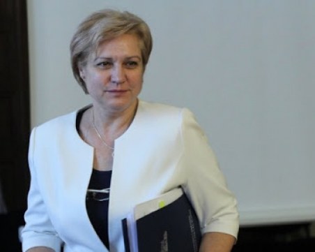 Менда Стоянова: Ще се наложи да удължим извънредното положение