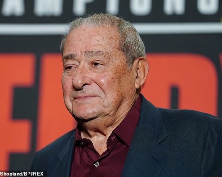 Промоутърът на Кобрата с остри думи срещу боса на UFC