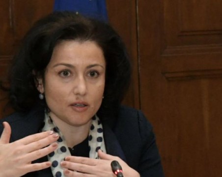 Танева: Няма доказателства, че коронавирусът се пренася чрез храната