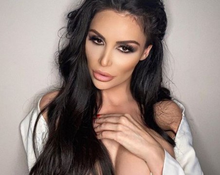 Моника Валериева спря дъха на мъжката аудитория