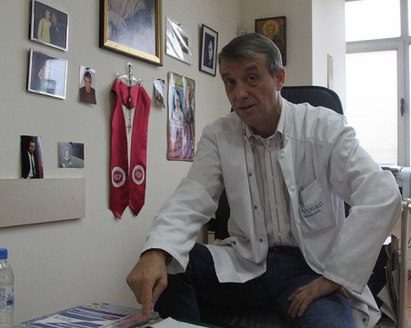 Проф. Костов: Не трябва да има никаква свобода отностно мерките