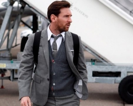 Самолетът на Меси кацна по спешност в Брюксел