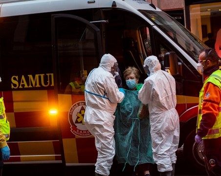 Великобритания на второ място по починали от COVID-19 за 24 часа, изравни се с Италия по нови случаи