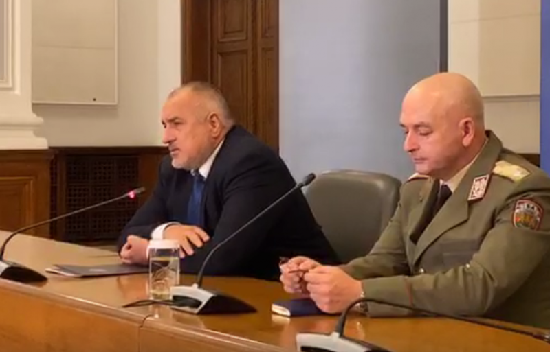 Борисов: Замразяваме депутатските заплати, даряваме половината