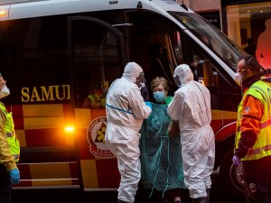 Великобритания на второ място по починали от COVID-19 за 24 часа, изравни се с Италия по нови случаи