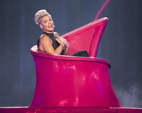 Певицата Пинк е заразена с коронавирус