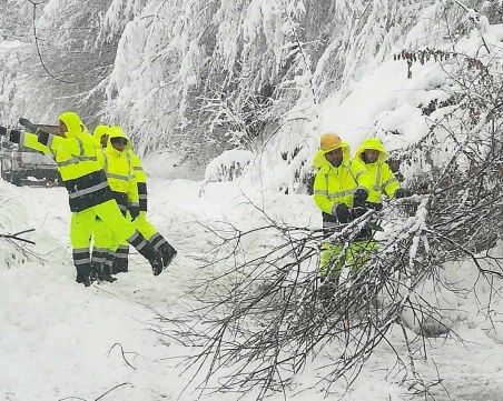 1 метър сняг! Община Рудозем обяви бедствено положение