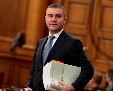 Министър Горанов: Рано е за финансиране от МВФ
