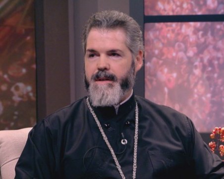 Митрополит Антоний призова свещениците да са с маски и ръкавици на Великден