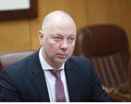 Транспортният министър: Има 80-процентов спад на въздушния трафик в ЕС