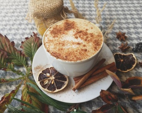 Ускорете топенето на мазнините с канела и кисело мляко