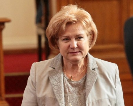 Менда Стоянова: Радвам се, че ще дарим нашите заплати