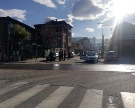 Убийство! Пребиха до смърт възрастен мъж, захвърлиха го в нива край село Бараково