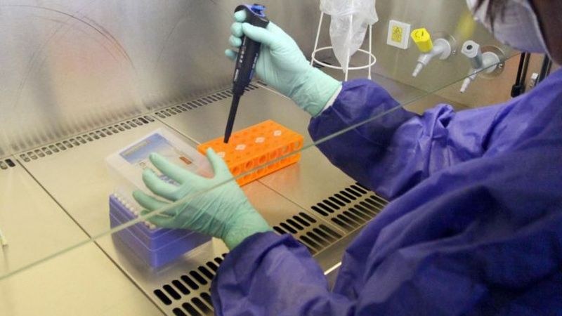 Учени: Коронавирусът мутира по-бавно от сезонния грип