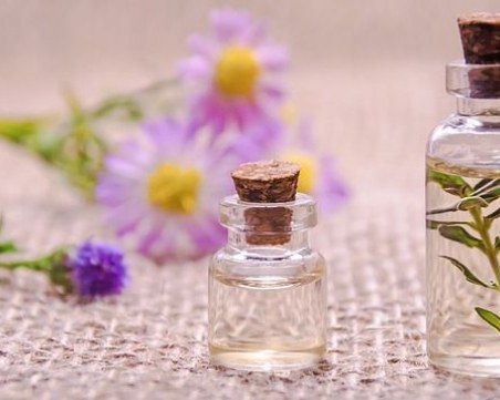 Рициновото масло: най-верният помощник на красотата