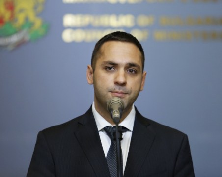 Министър Караниколов: Престъпление е аз да казвам кой да взима кредити! Живко Тодоров е един от новите директори на ББР