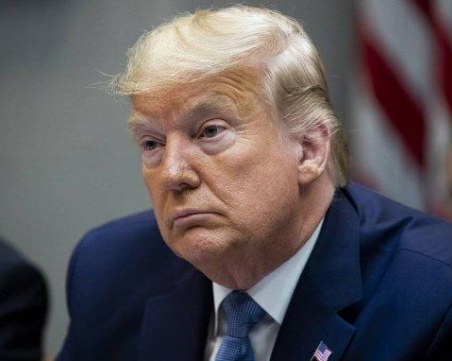 Рекордна смъртност в САЩ, Тръмп видя светлина в края на тунела