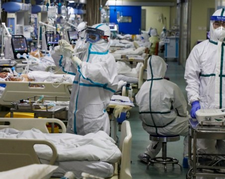 Броят на заразените в САЩ и Русия рязко скача, броят на жертвите също