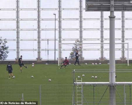 Роналдо наруши забраната - тренира