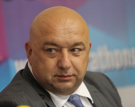 Без спорт в България до средата на май